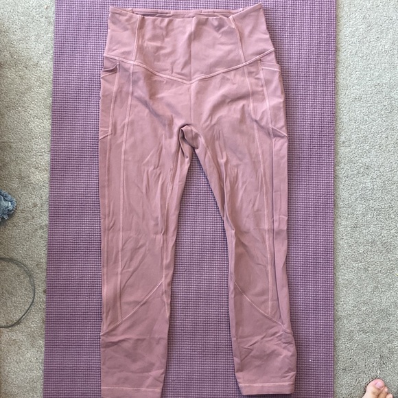 Lululemon Cropped Leggings - Picture 4 of 4
